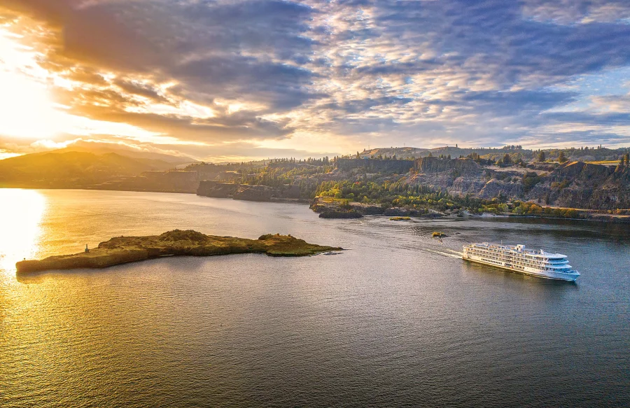 Columbia River cruise transfer service luxury transportation Portland